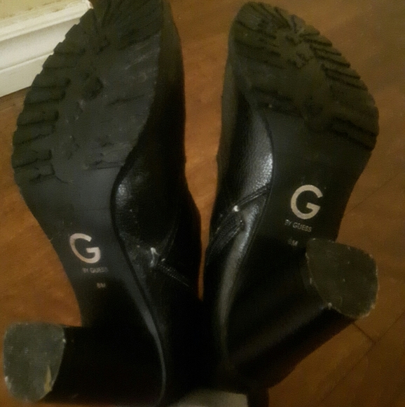 G by GUESS LEATHER ANKLE HEELED BOOTS - Picture 3 of 10